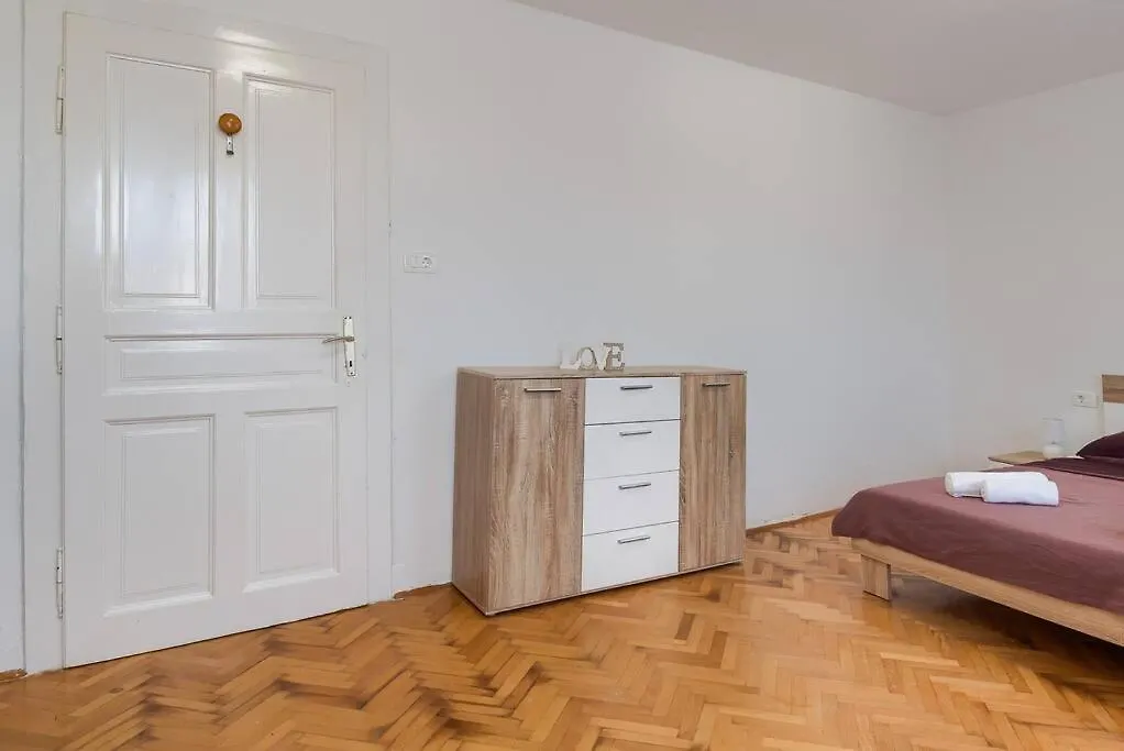Leon Apartment Mali Losinj Croatia
